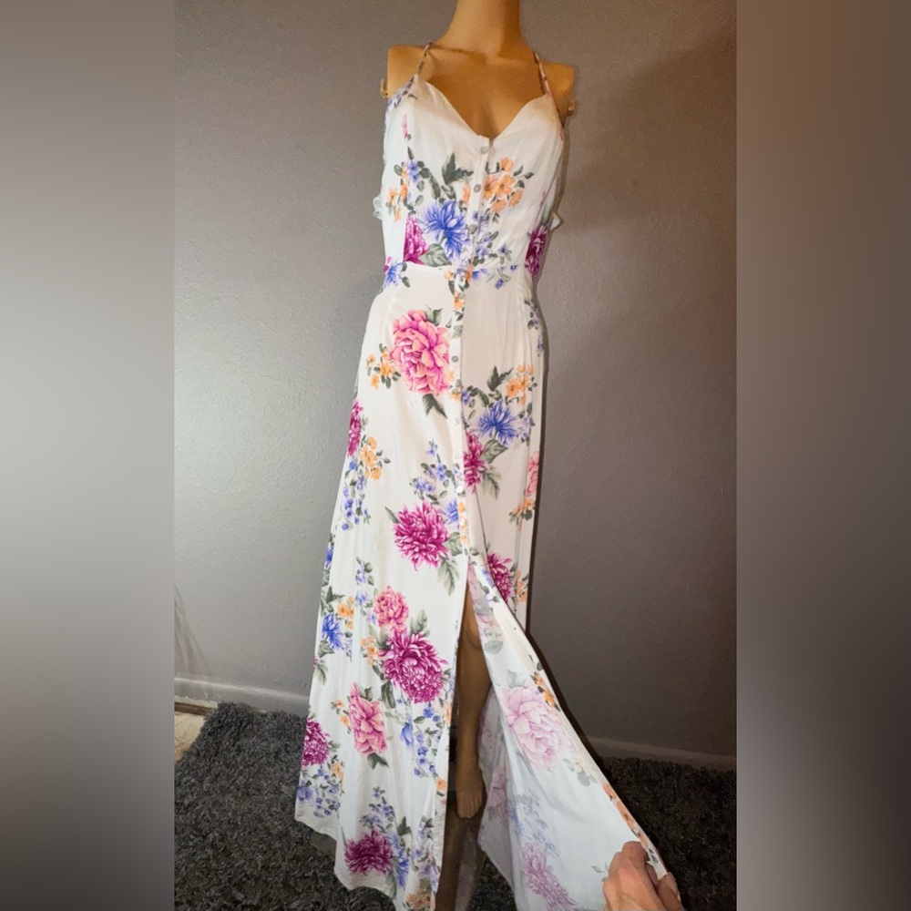 Forever 21 White Floral Maxi Dress